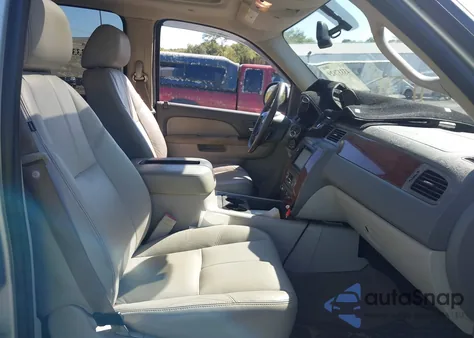 2010 Chevrolet Silverado 1500 Ltz из США, поврежденный, VIN 3GCRKTE37AG197882